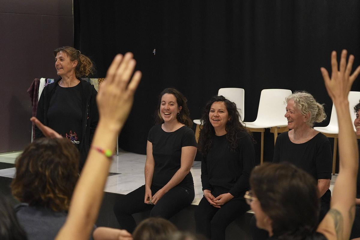 Compartir el dol a través del teatre espontani a Girona