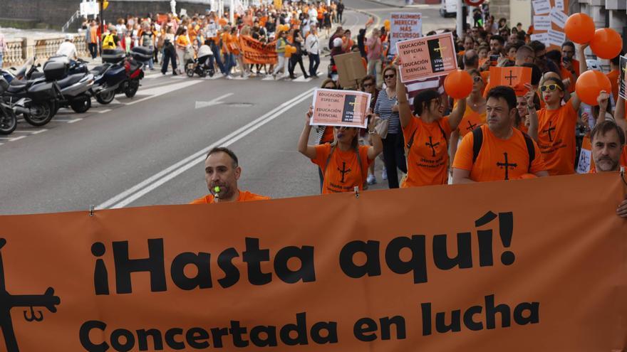 Adrián Barbíon emplaza a los profesores de la concertada a negociar en sus centros las mejoras salariales: &quot;No son empleados del Principado&quot;