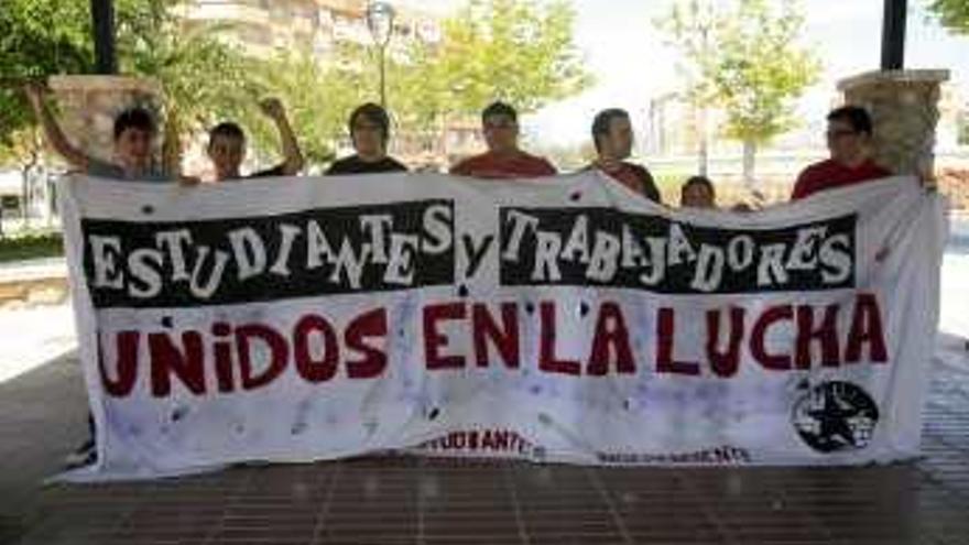 Manifestación en San Vicente con ocho personas.