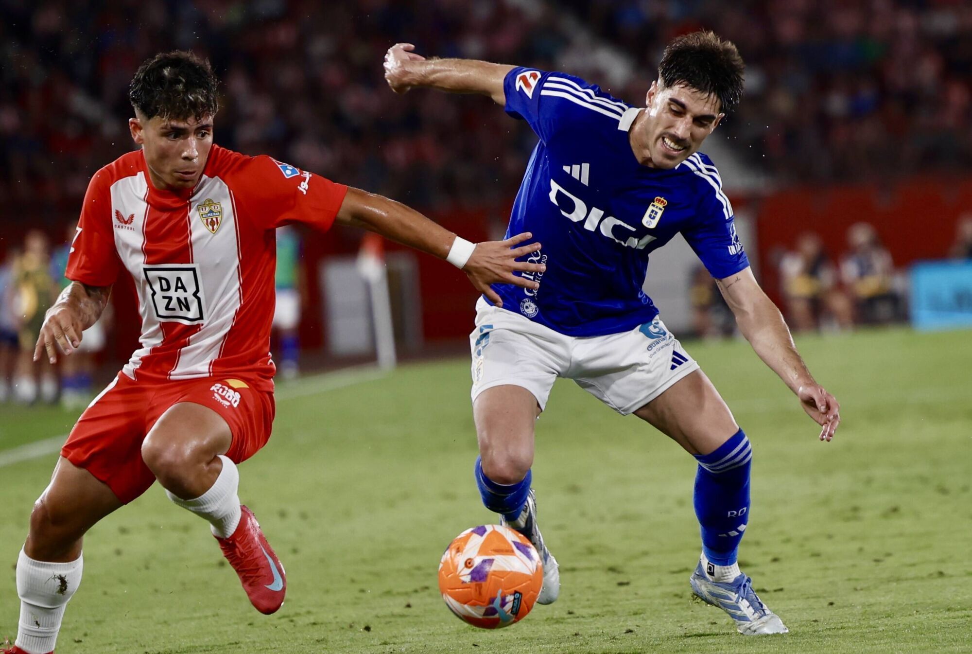 Así fue el primer partido del play-off entre el Almería y el Real Oviedo