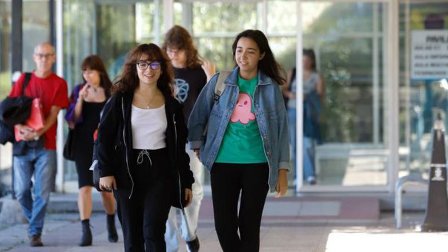 Facultad de Filología. | | A. IRAGO