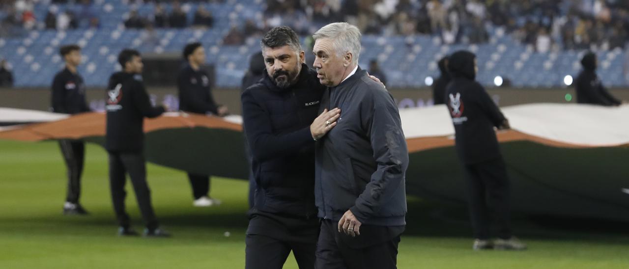 Frio saludo entre Ancelotti y Gattuso antes del Real Madrid - Valencia CF de Supercopa