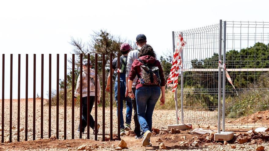 The Interpretation Centre of the archaeological site and military batteries of sa Caleta will reopen in April