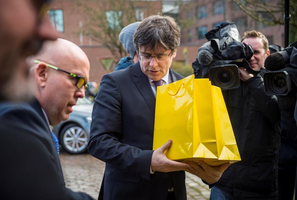 Puigdemont visita la presó alemanya de Neumünster