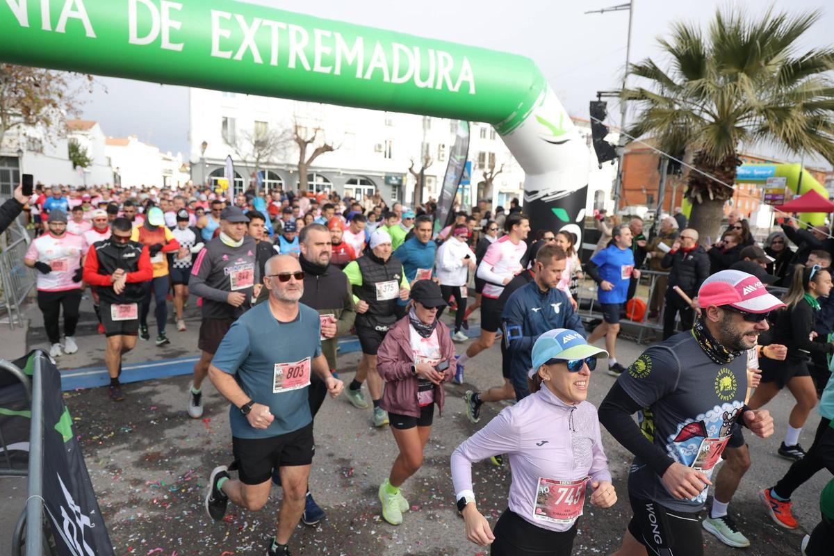Fotogalería | Búscate en las imágenes de la media maratón de Malpartida de Cáceres