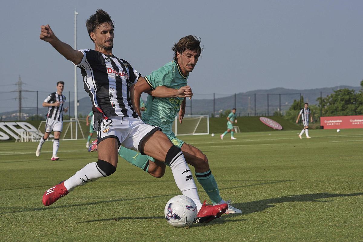 Les imatges del partit amistós entre el Girona i el Castelló