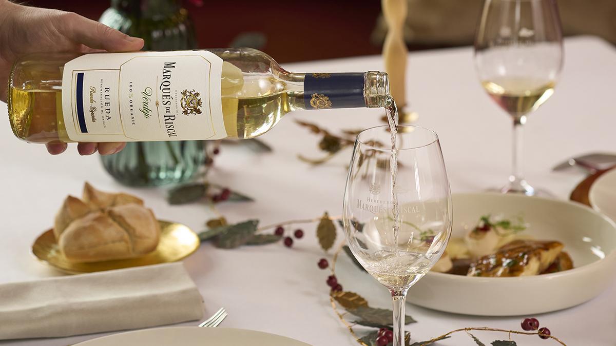 Marqués de Riscal Verdejo 2025, uno de los dos blancos elegidos para brindar por el aniversario de Ortiz.