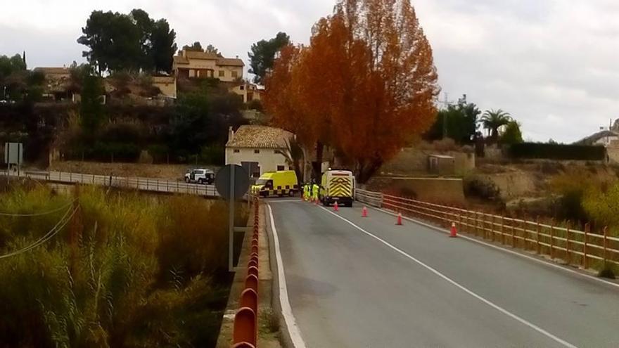 Las ambulancias, atendiendo al herido