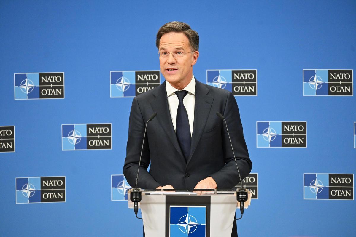 Rutte corregeix Sánchez i afirma que Espanya haurà de gastar el 3,5% del PIB per complir els requeriments militars Rutte corregeix Sánchez i afirma que Espanya haurà de gastar el 3,5% del PIB per complir els requeriments militars
