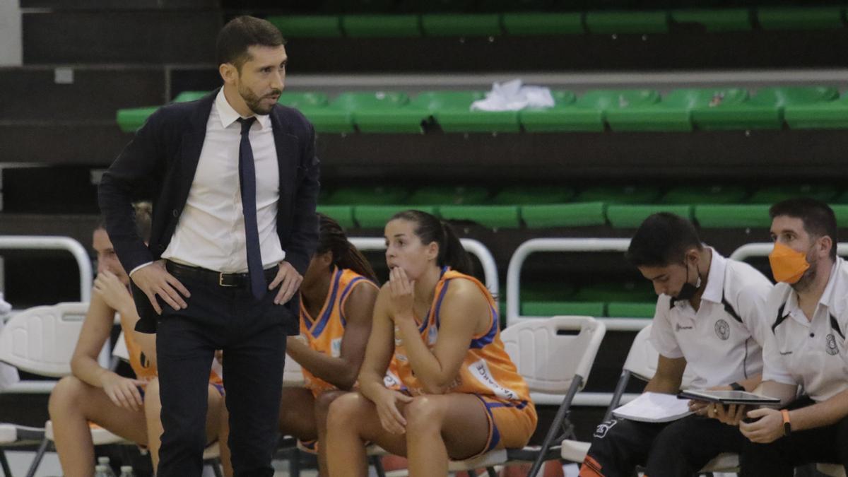 Jacinto Carbajal, entrenador del nuevo Zamarat