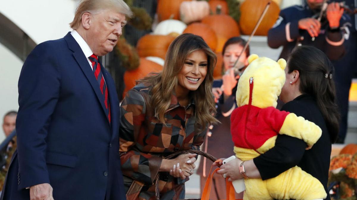 Donald Trump y Melania Trump celebran Halloween en La Casa Blanca