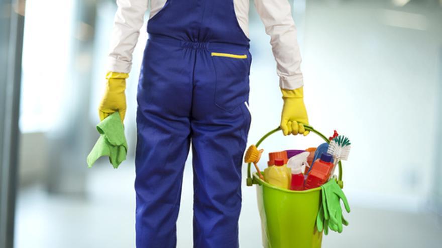 Se necesitan auxiliares de limpieza para centros escolares en Alicante -  Información