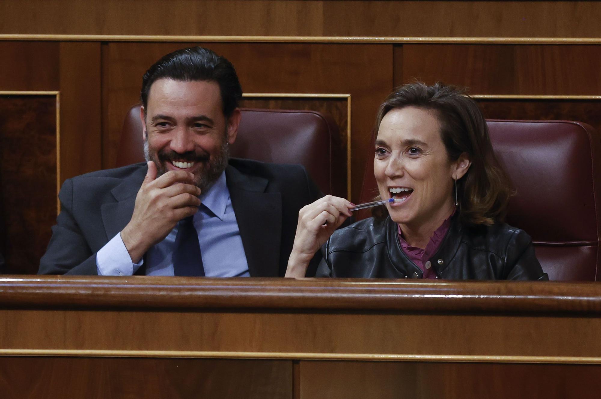 Cuca Gamarra y Guillermo Mariscal durante el pleno del jueves.