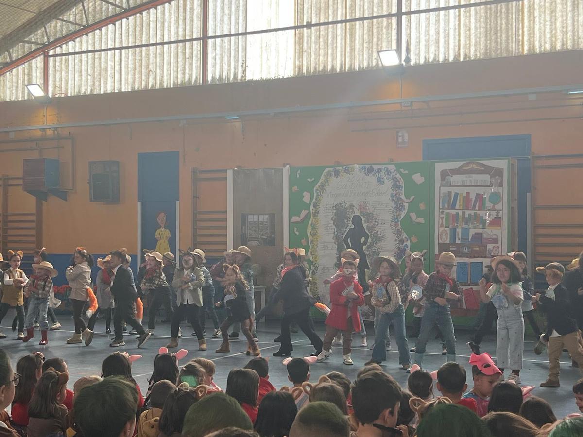 El festival "SolidArte" del colegio Virgen del Fresno de Grado, en imágenes