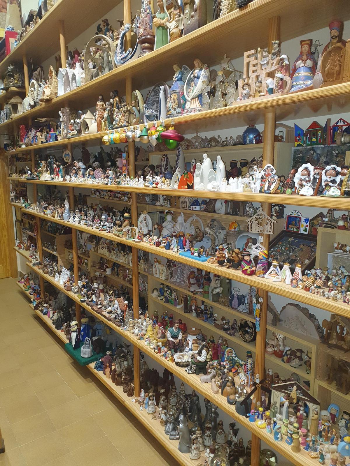 La sorprendente colección de 1.333 belenes en Orihuela que cumple medio siglo