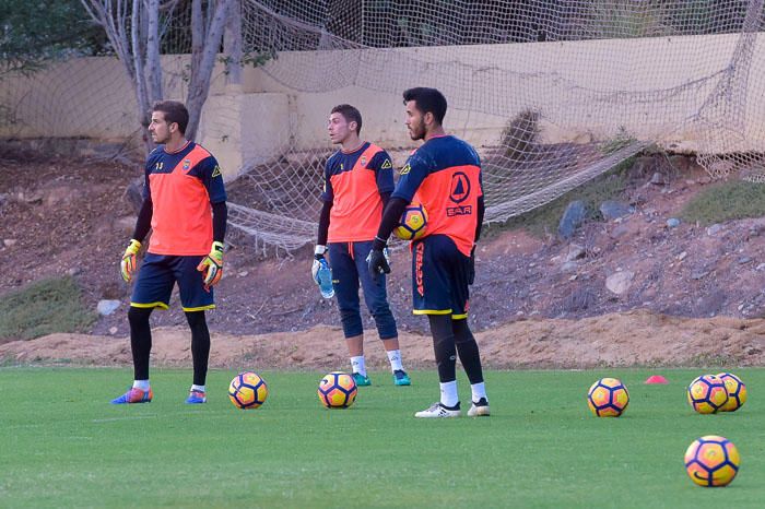 Entrenamiento de la UD en el campo de Las Burras