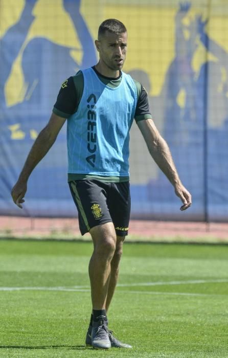 TELDE. Entrenamiento de la UDLP  | 02/04/2019 | Fotógrafo: José Pérez Curbelo