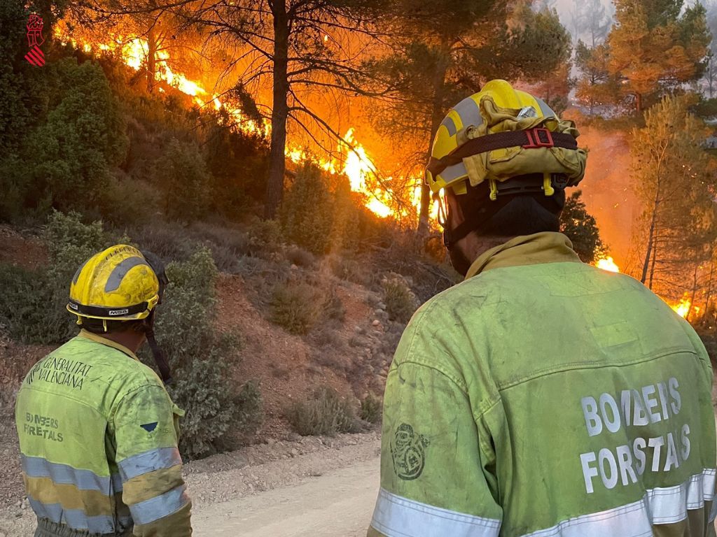 Galería: Otra noche de pesadilla para los bomberos