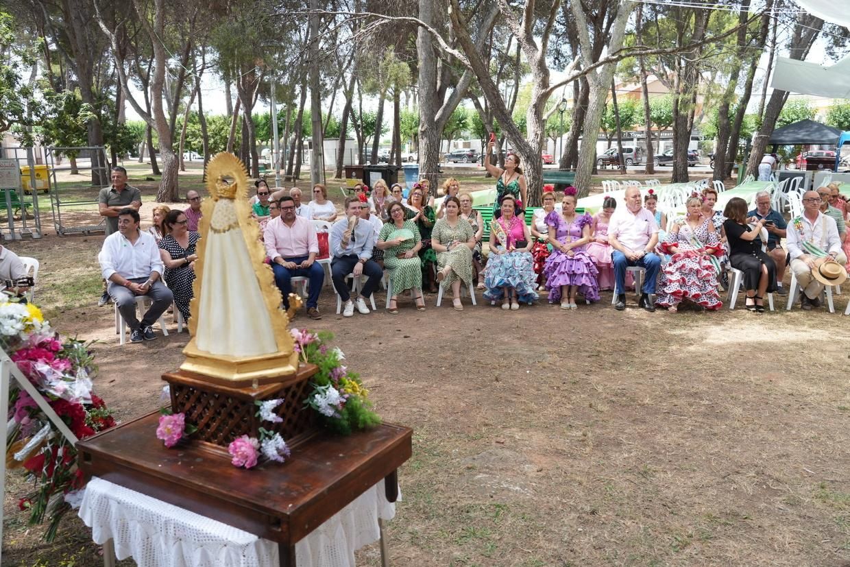 Vila-real exhibe devoción por la Virgen del Rocío en El Termet