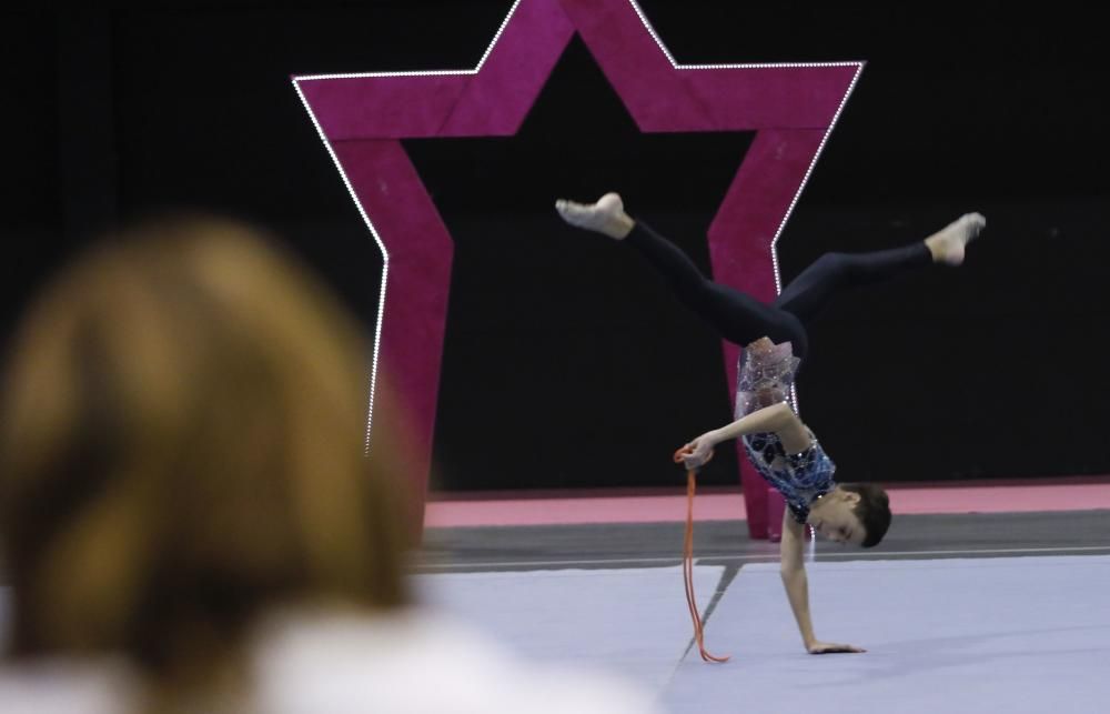 Torneo de gimnasia rítmica en el Corredoria Arena