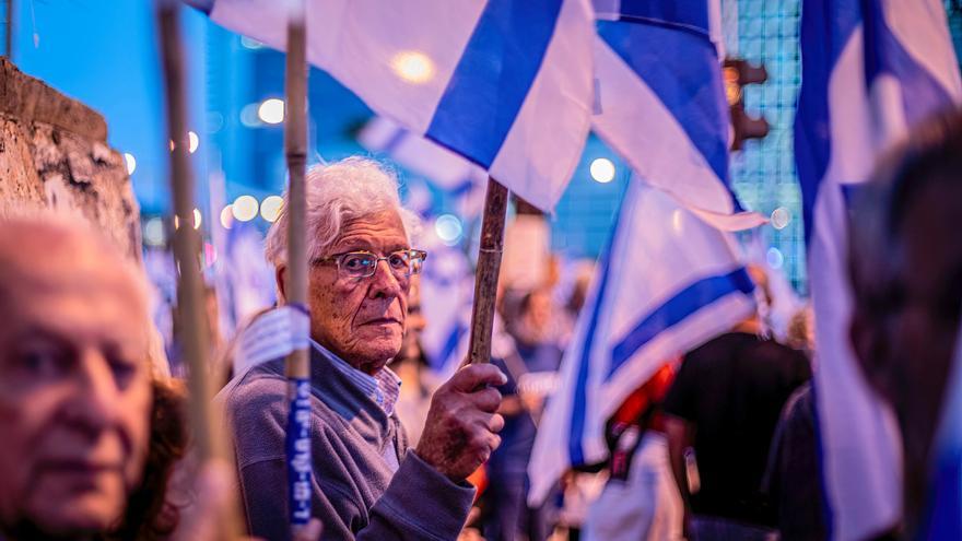 Manifestants contra la reforma judicial del primer ministre d'Israel, Benjamin Netanyahu