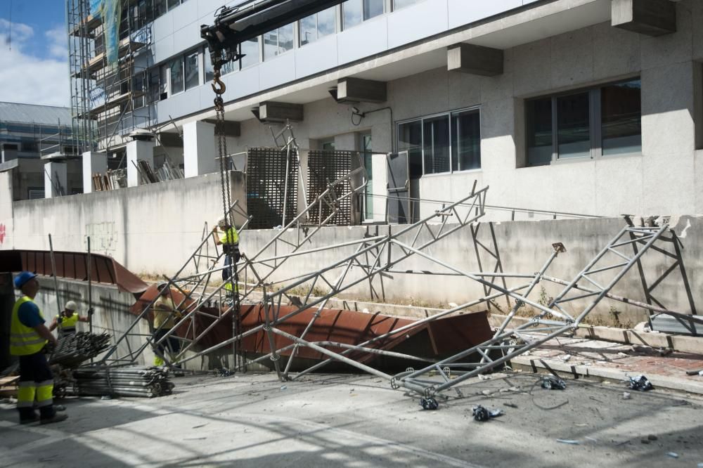 Un trabajador, herido al caerse el andamio de la reforma de la Casa del Mar