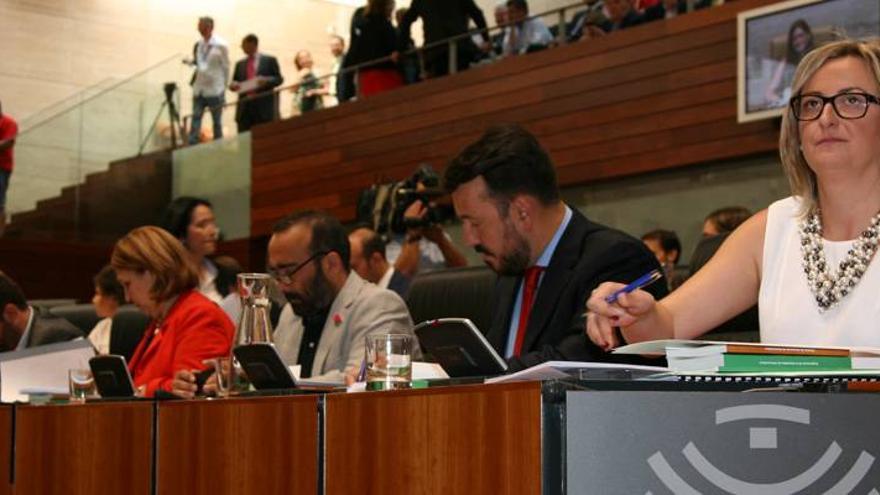 Blanca Martín es elegida presidenta de la Asamblea de Extremadura