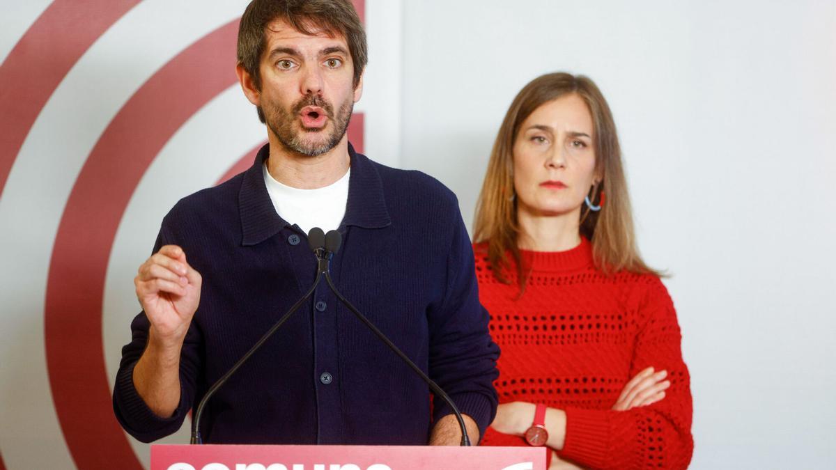 Sumar reprocha a Pedro Sánchez su respuesta «insuficiente» a la crisis, pero se mantendrá en el Gobierno Sumar reprocha a Pedro Sánchez su respuesta «insuficiente» a la crisis, pero se mantendrá en el Gobierno