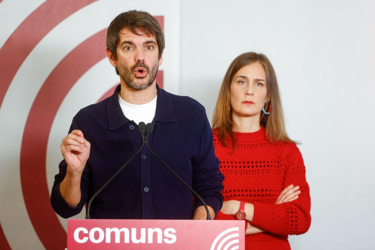 El ministro de Cultura, Ernest Urtasun este sábado con la portavoz parlamentaria de los Comuns, Jéssica Albiach.