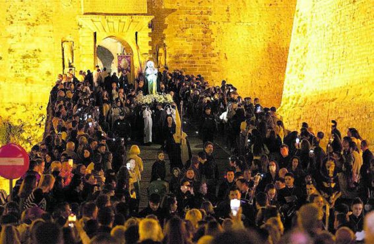 Serielizados Fest Santa EulàriaCharla en Jesús con los alumnos de Merlí  | VICENT MARÍ
