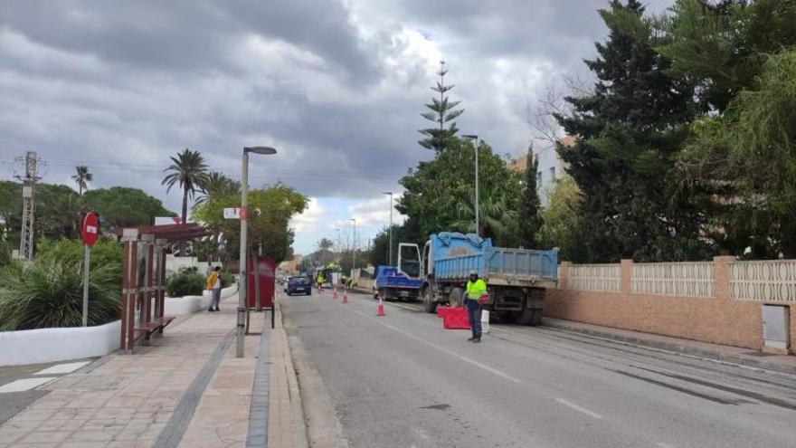 Inician el asfaltado y el cambio de señalización de la avenida Sant Agustí