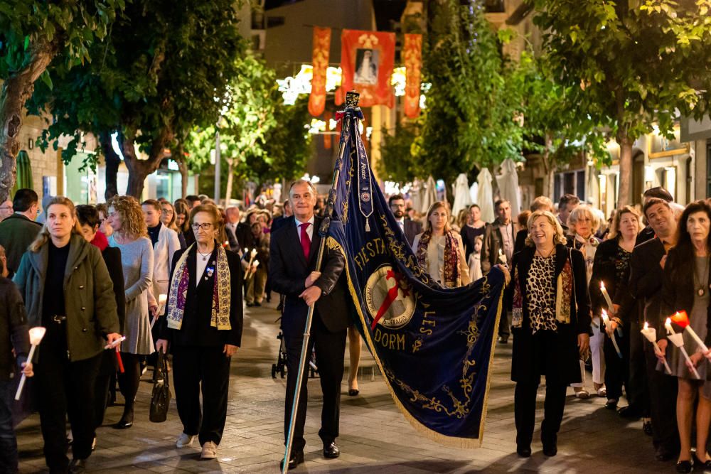 Las calles se llenan de gente en la procesión de San Jaime