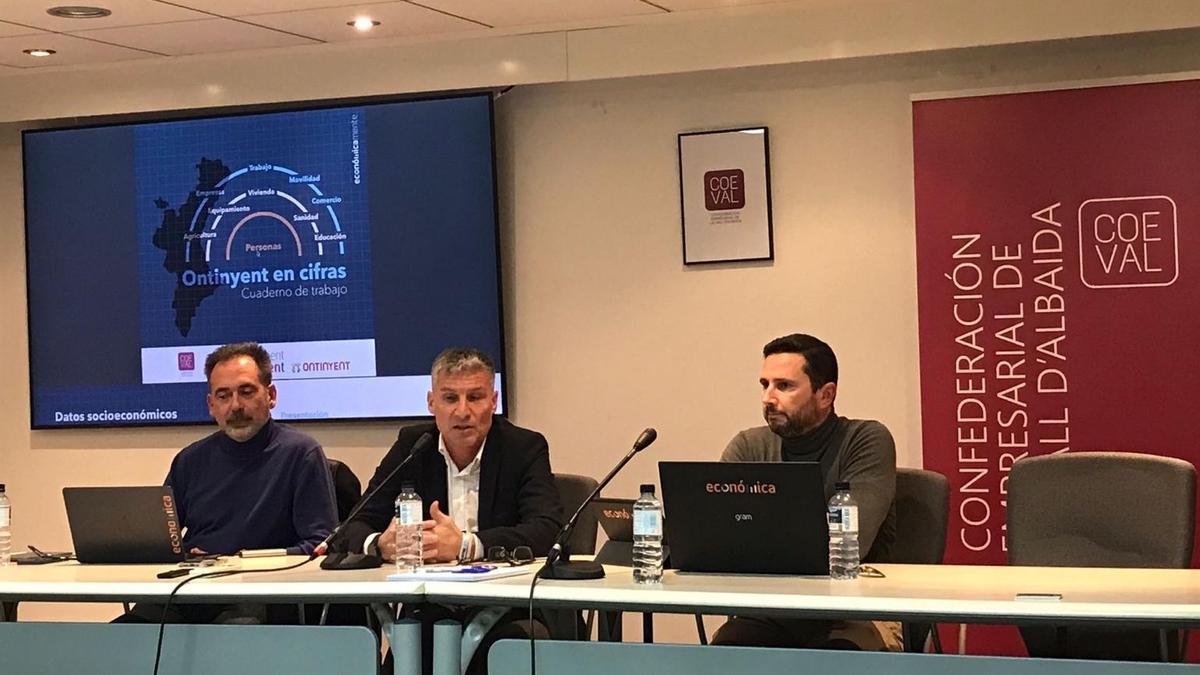 Presentación del informe de Coeval sobre la situación de Ontinyent.
