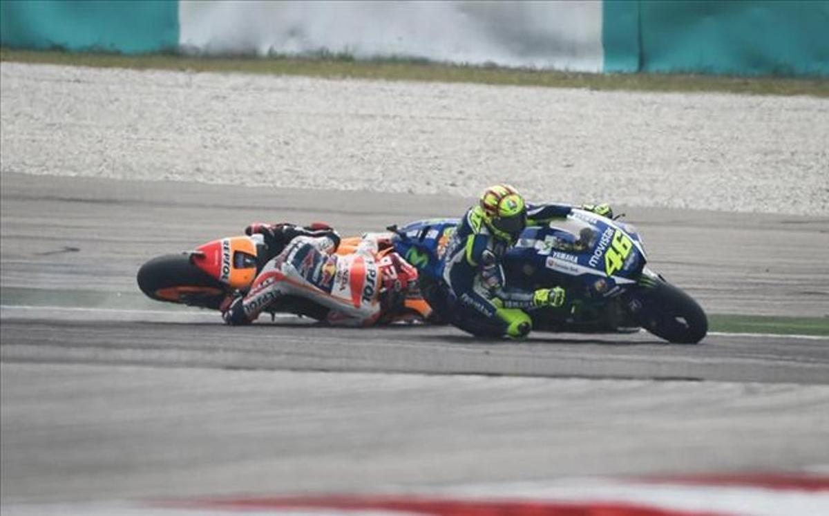2015: 'Patada' a Márquez y al Mundial en Sepang