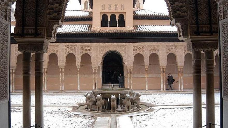 Imagen de archivo del patio de los leones de la Alhambra.