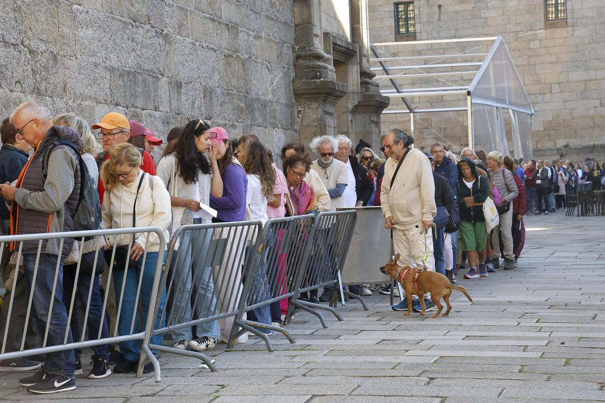 Colas para acceder a la Catedral de Santiago