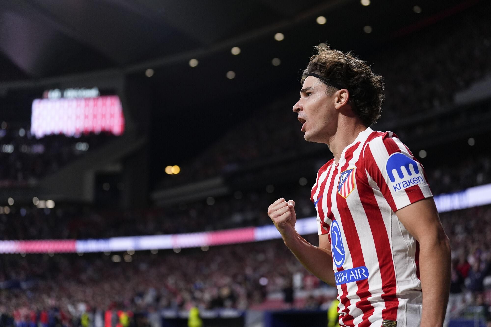 Julian Alvarez of Atletico de Madrid celebrates a goal during the Spanish League, LaLiga EA Sports, football match played between Atletico de Madrid and Rayo Vallecano at Riyadh Air Metropolitano stadium on September 24, 2025, in Madrid, Spain. AFP7 24/09/2025 ONLY FOR USE IN SPAIN. Oscar J. Barroso / AFP7 / Europa Press;2025;SOCCER;SPAIN;SPORT;ZSOCCER;ZSPORT;Atletico de Madrid v Rayo Vallecano - LaLiga EA Sports;