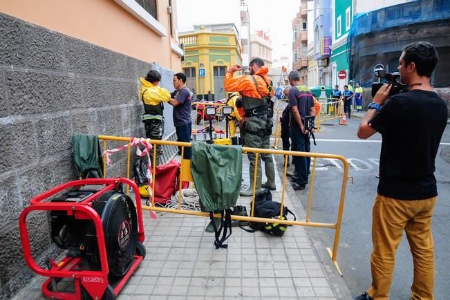 Efectivos de los Bomberos de Las Palmas de Gran ...