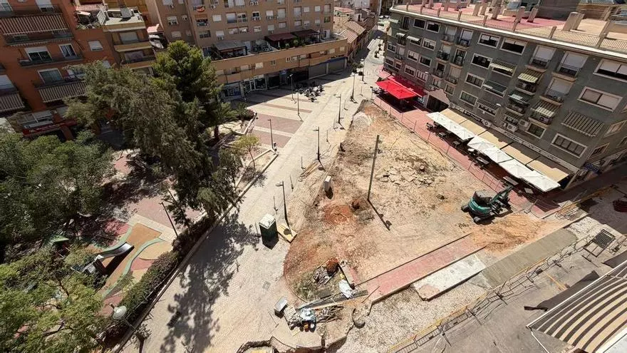 La obra que ha puesto en pie de guerra a San Vicente por la tala de pinos centenarios