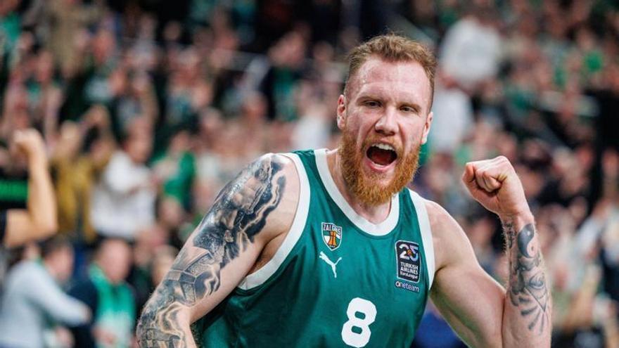 Ignas Brazdeikis, el fichaje del Unicaja que admira a Conor McGregor y solo es zurdo cuando mira al aro