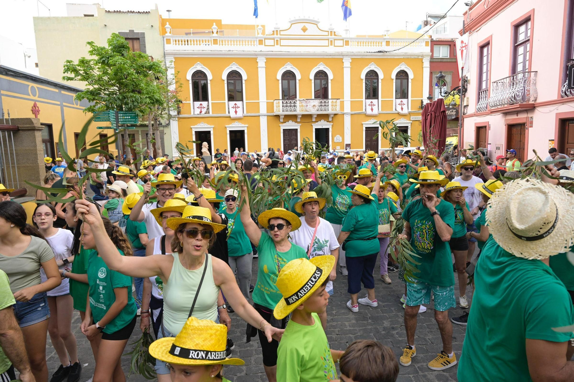 Tradición y fiesta en Gáldar en la Bajada de la Rama de Santiago