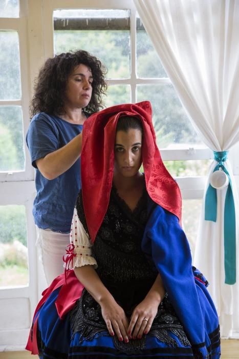 Ceremonia de vestir el traje de llanisca