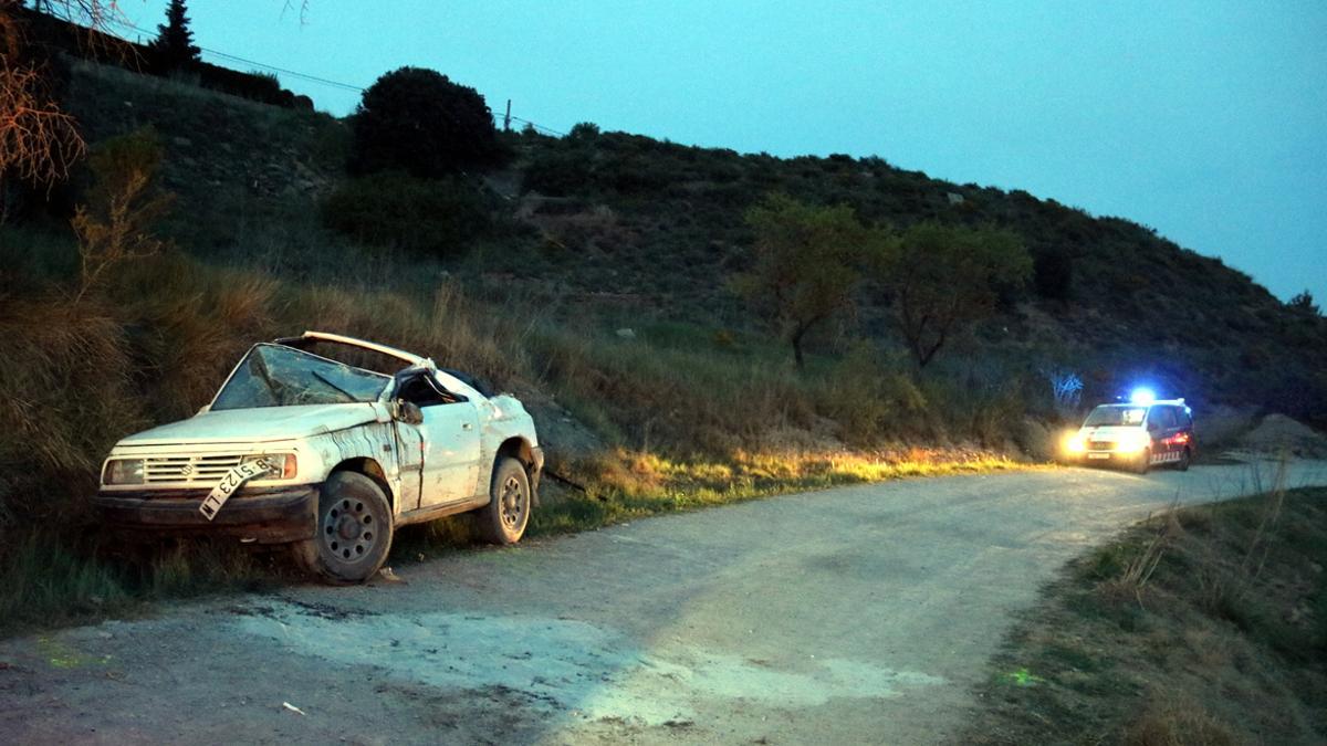 Una joven muerta y cuatro heridos en un accidente en una pista forestal