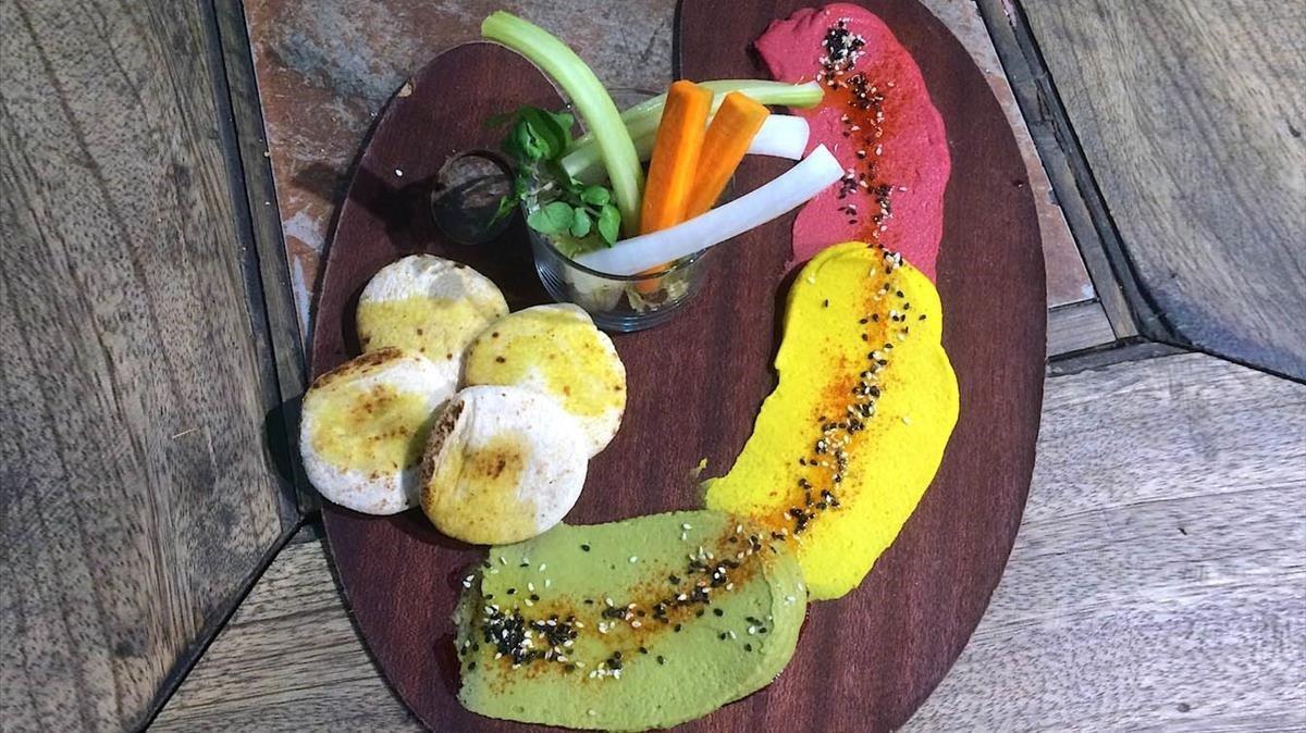 zentauroepp50396978 onbarcelona restaurante ethniko semaforo de humus191022112914 zentauroepp50396978 onbarcelona restaurante ethniko semaforo de humus191022112914