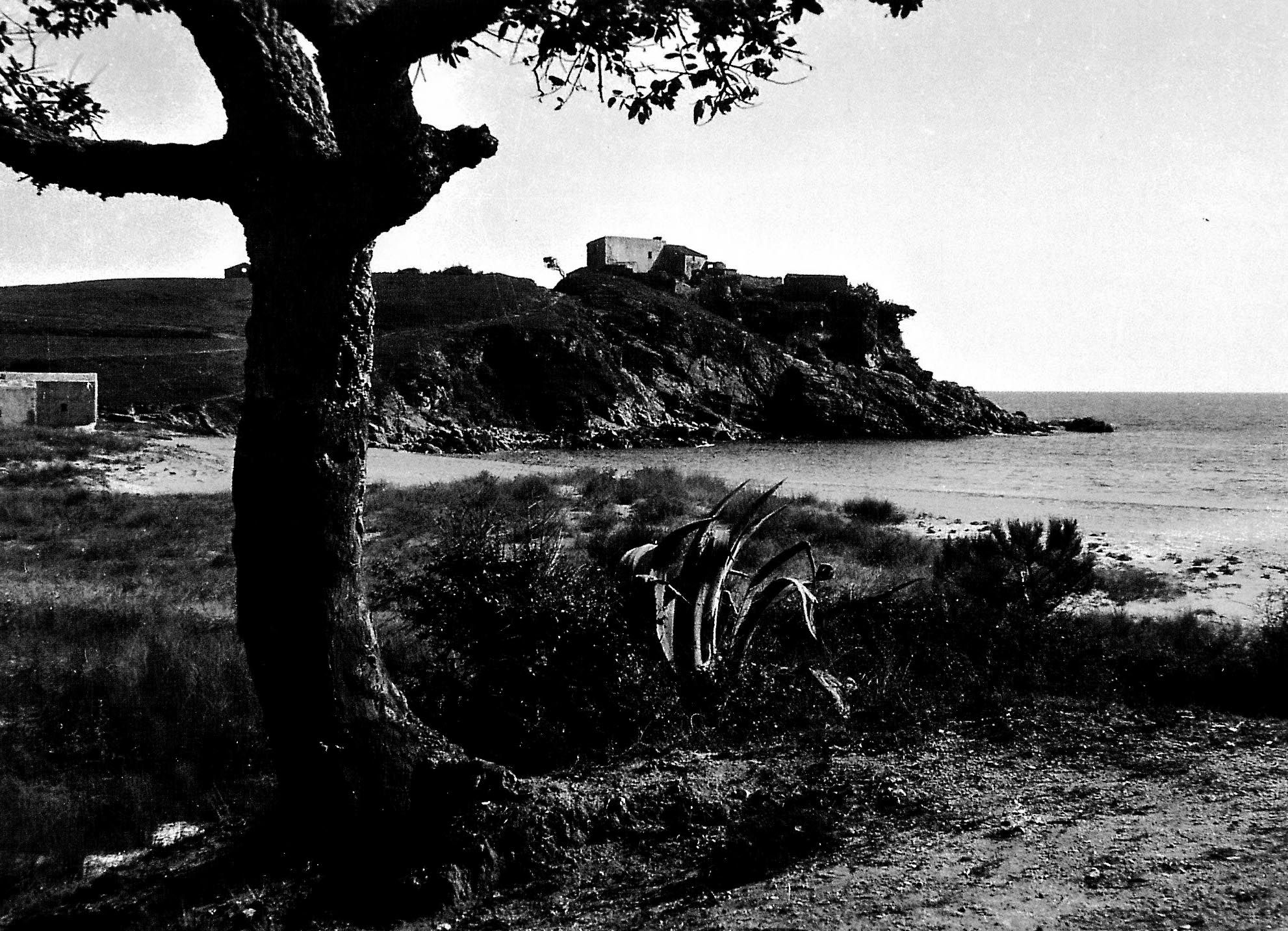 La platja de la Fosca, a Palamós, encara sense urbanitzar