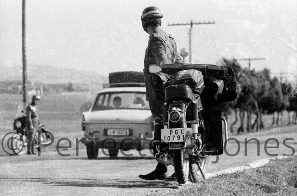 Así era el tráfico en la ciudad de Alicante en los años 60 y 70 en pleno verano