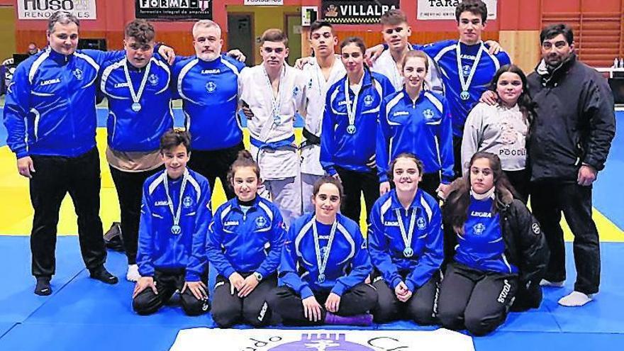 Once medallas para el Judo Club Oleiros