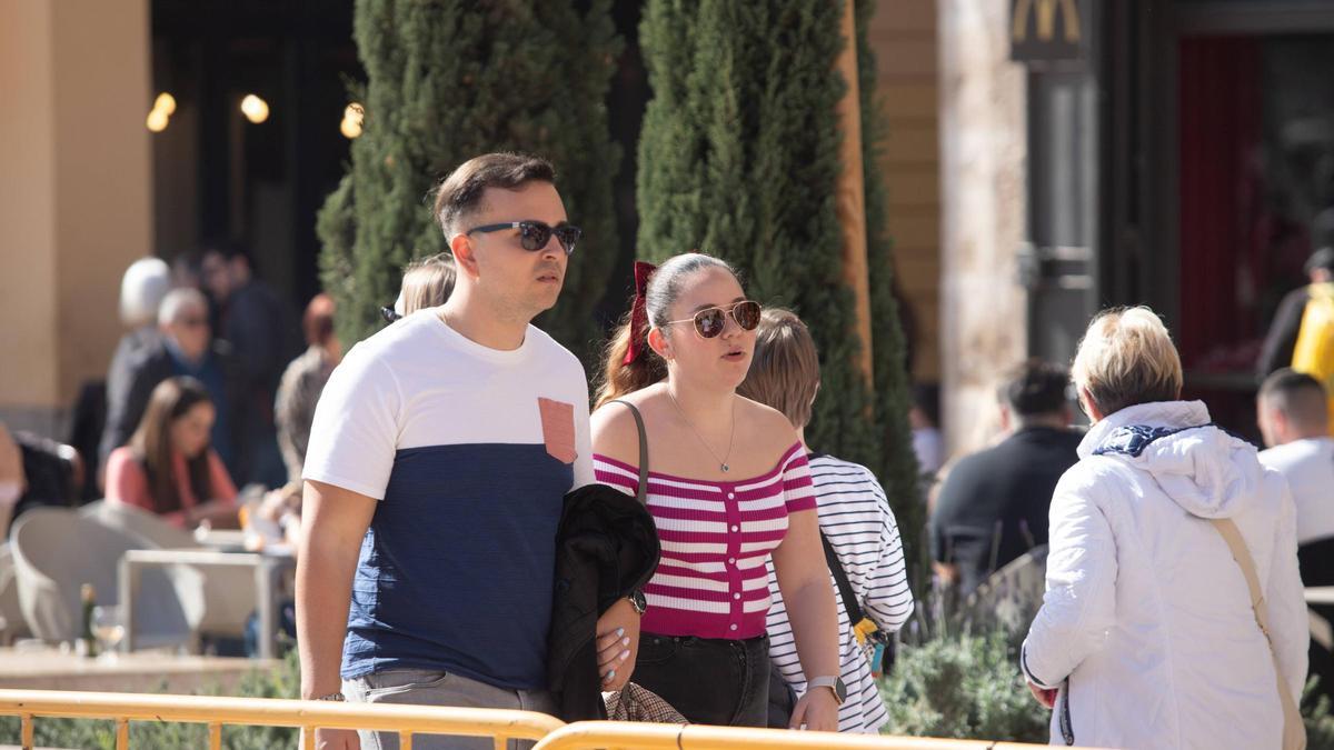 Turistas en el centro de València, la pasada semana.