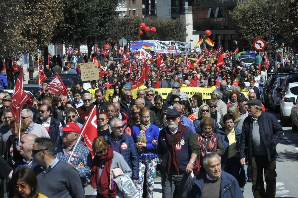 1 de mayo: Miles de personas se manifiestan en Asturias para reivindicar mejoras laborales