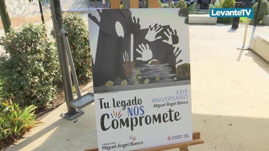 València homenajea a Miguel Ángel Blanco en el parque de Benicalap que lleva su nombre